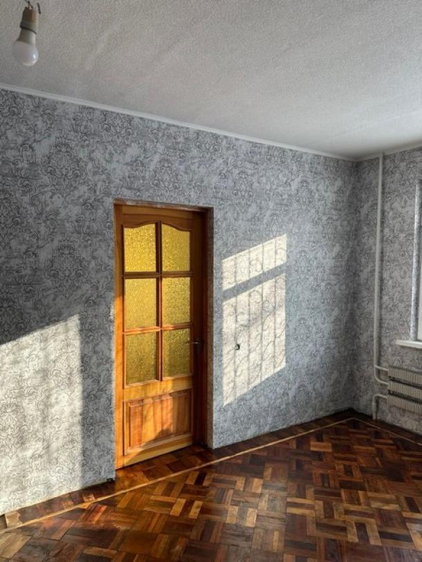 Квартира, 4-кімн., Харьков, 524м/р, Академика Павлова