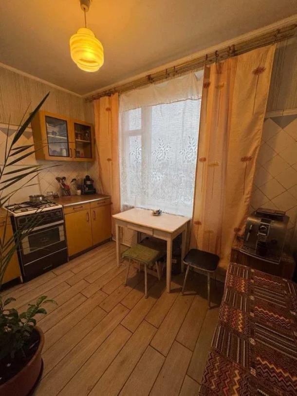 Квартира, 2-кімн., Харьков, Гагарина метро , Аэрокосмический просп. (Гагарина проспект)