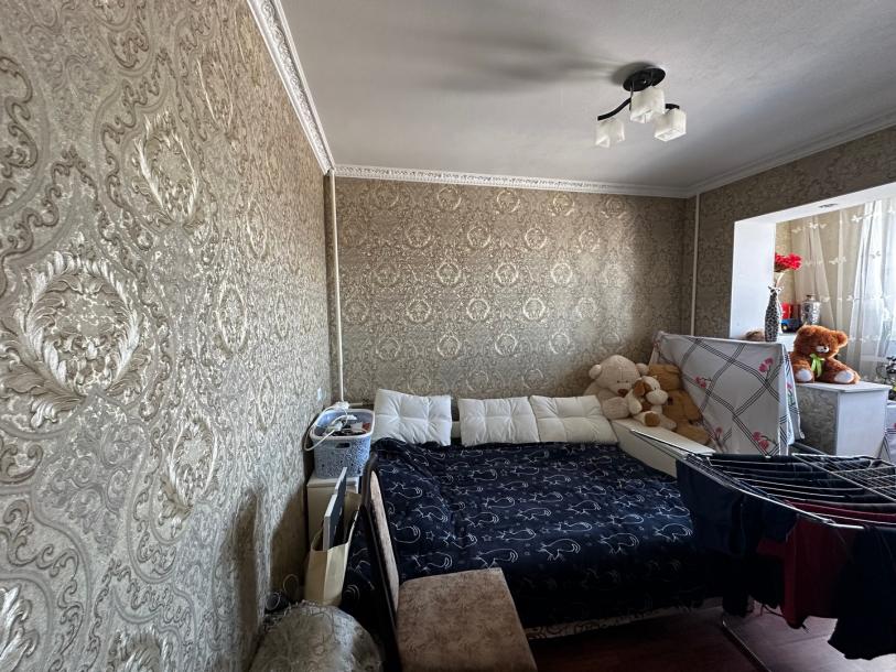 Квартира, 3-кімн., Харьков, 626м/р, Солнечная (Красноармейская, Кирова, Октябрьская, Совхозная)