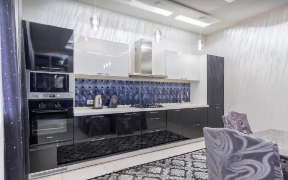 Квартира, 3-кімн., Харьков, Нагорный, Чернышевская