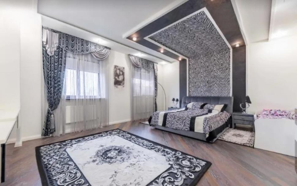 Квартира, 3-кімн., Харьков, Нагорный, Чернышевская