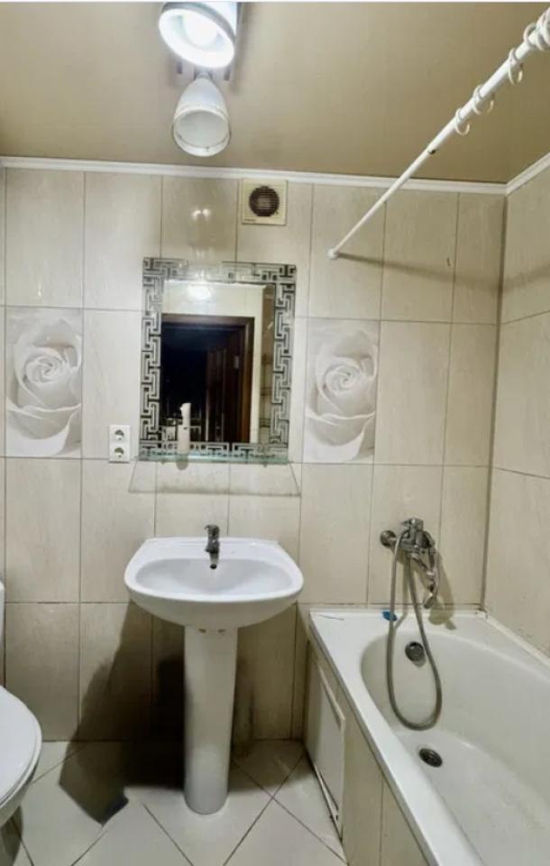 Квартира, 1-кімн., Харьков, Павлово Поле, Деревянко