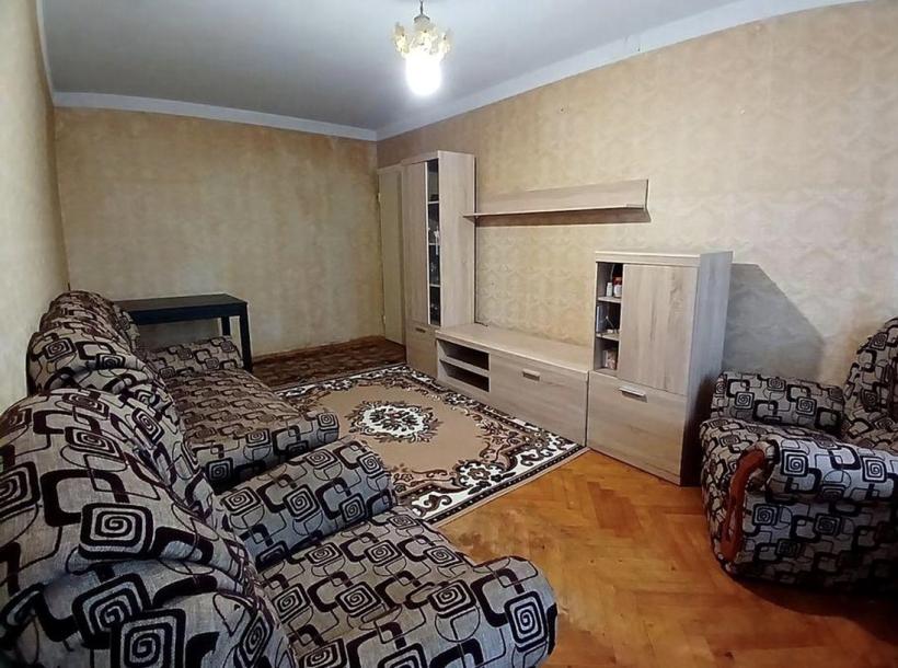 Квартира, 3-кімн., Харьков, 608м/р, Гвардейцев Широнинцев