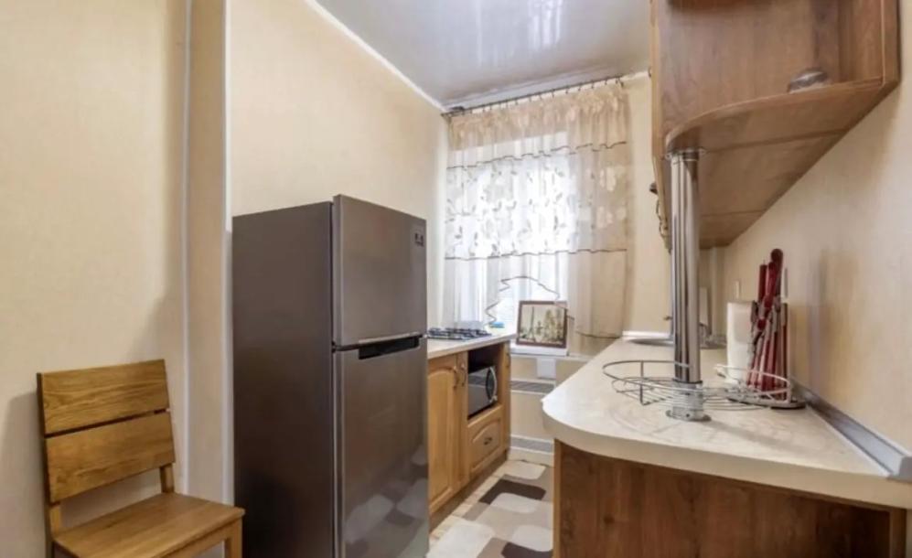 Квартира, 2-кімн., Харьков, Госпром, Культуры (Калинина, Свердлова, Советская Советский 3 пер.)