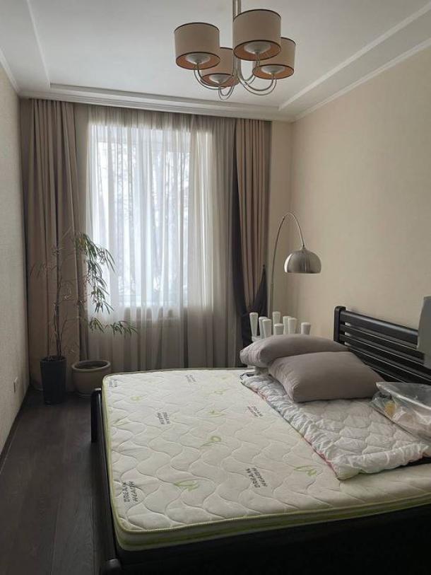 Квартира, 2-кімн., Харьков, Спортивная метро, Георгия Тарасенко (Плехановская)