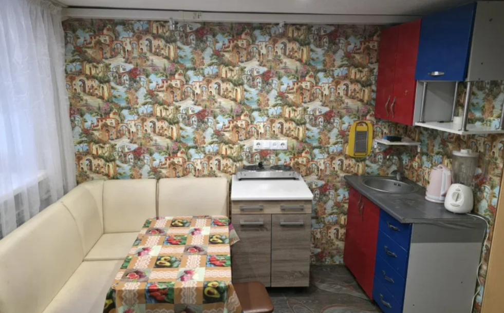 Гостинка, Харьков, Завод Малышева метро, Героев Харькова пр-т