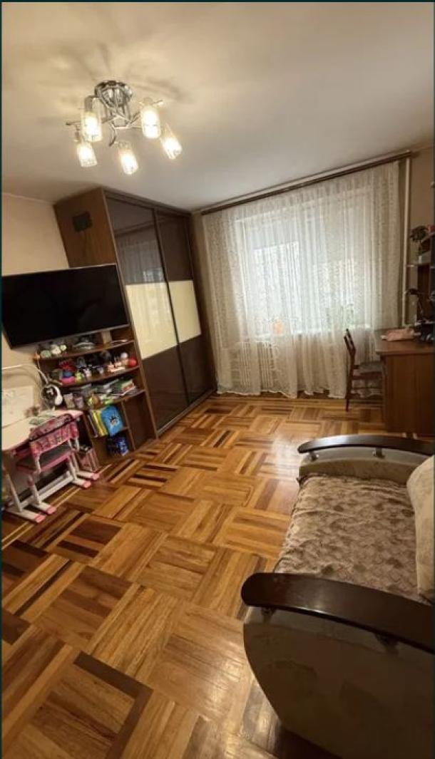 Квартира, 2-кімн., Харьков, Завод Шевченко, Академика Богомольца