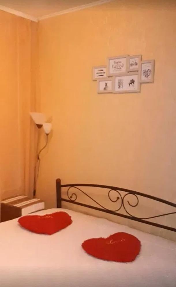 Квартира, 2-кімн., Харьков, Восточный, Электровозная