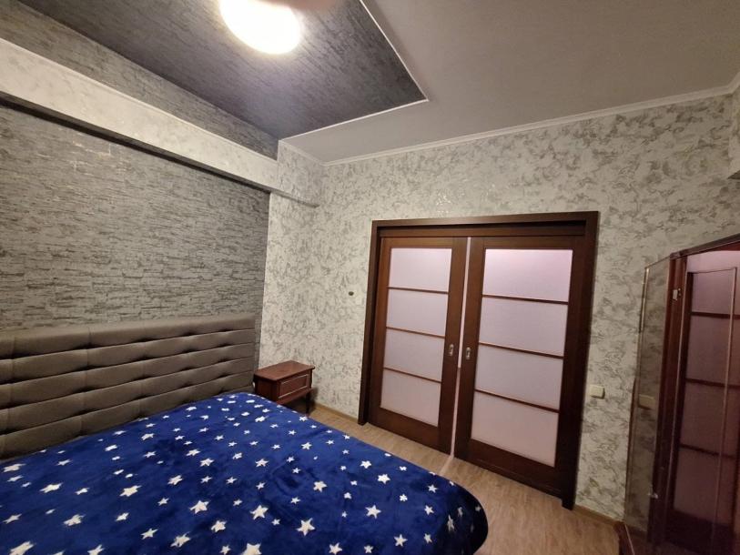 Квартира, 2-кімн., Харьков, Защитников Украины метро, Героев Харькова пр-т