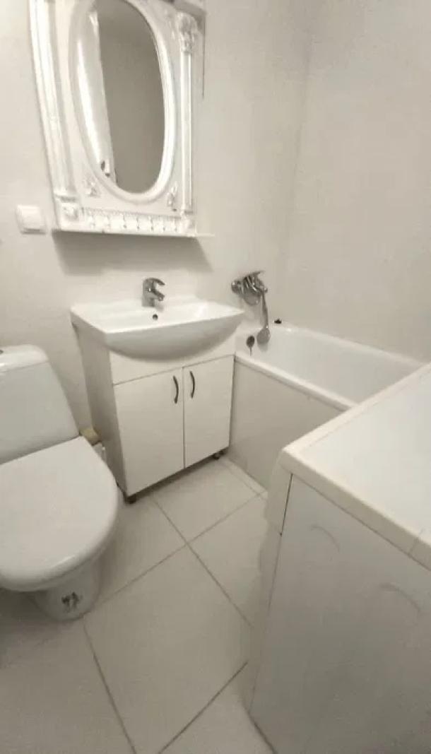 Квартира, 1-кімн., Харьков, Рогань жилмассив, 92-й бригады (Грицевца)