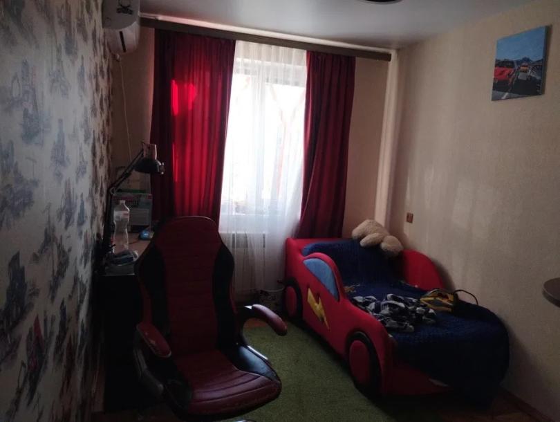 Квартира, 3-кімн., Харьков, Новые Дома, Байрона пр. (Героев Сталинграда пр.)