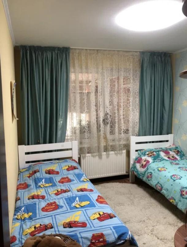 Квартира, 3-кімн., Чугуев, Чугуевский район, Авиатор мкр