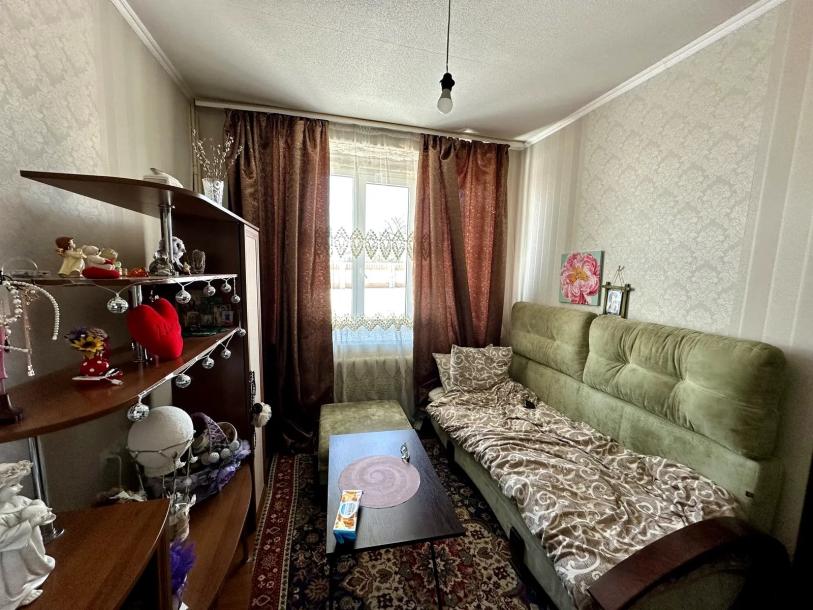 Квартира, 3-кімн., Харьков, Старая Салтовка, Академиков Ахиезеров