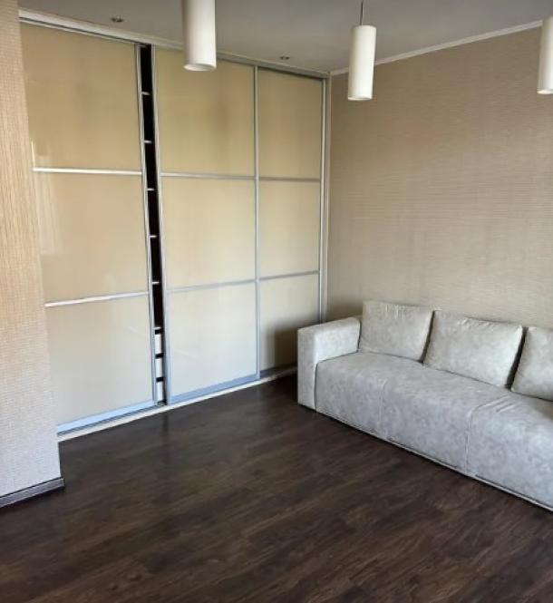 Квартира, 2-кімн., Харьков, Госпром, Чичибабина (Котовского)