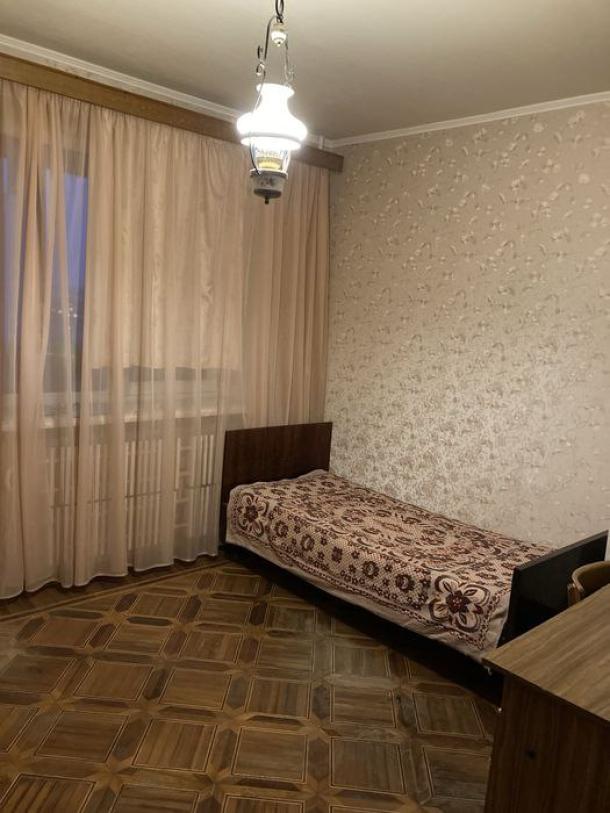 Квартира, 4-кімн., Харьков, Новые Дома, Каденюка (Танкопия)