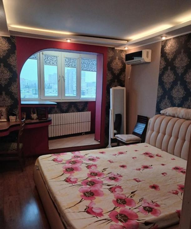 Квартира, 3-кімн., Харьков, 524м/р, Академика Павлова