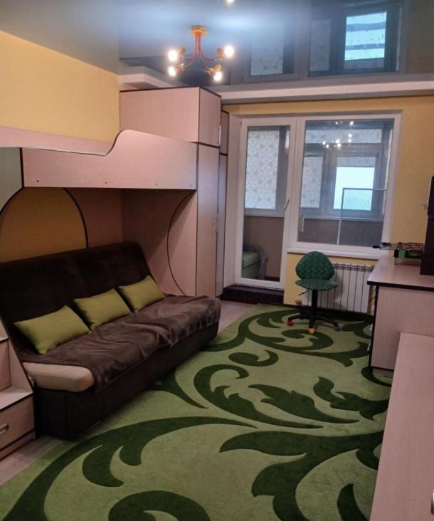 Квартира, 3-кімн., Харьков, 524м/р, Академика Павлова