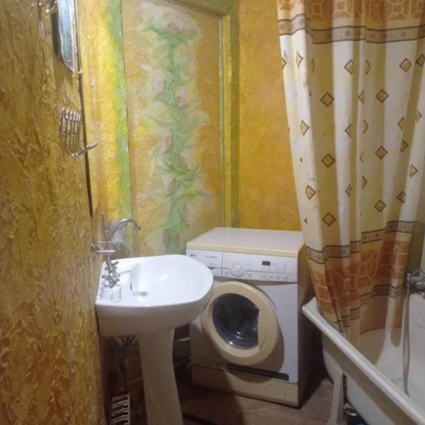 Квартира, 2-кімн., Харьков, Основа, Деповская