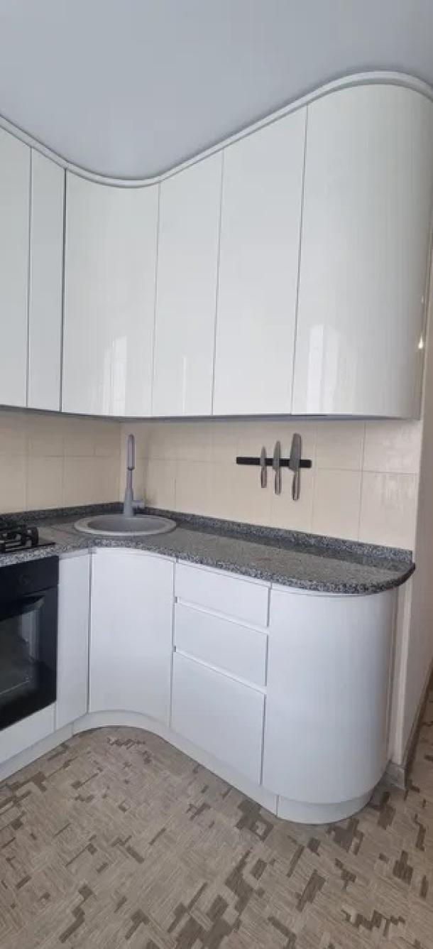 Квартира, 3-кімн., Харьков, 522м/р, Академика Барабашова