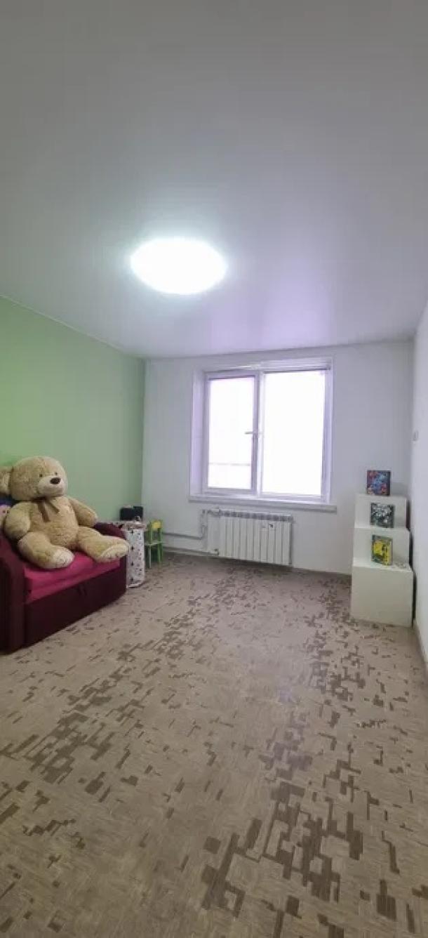 Квартира, 3-кімн., Харьков, 522м/р, Академика Барабашова