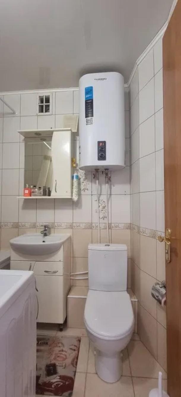 Квартира, 3-кімн., Харьков, 522м/р, Академика Барабашова