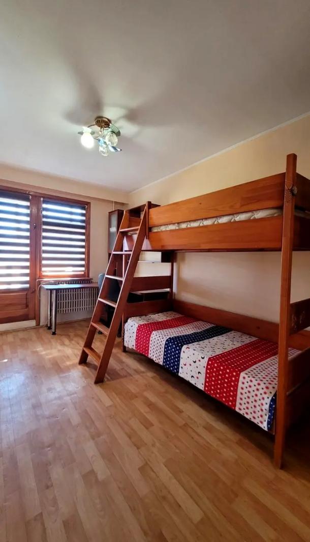 Квартира, 3-кімн., Харьков, 608м/р, Непокоренных (Героев Труда)