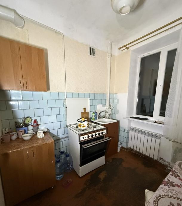 Квартира, 3-кімн., Харьков, Старая Салтовка, Глобинская