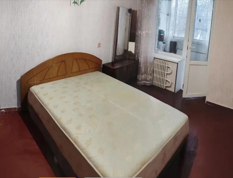 Квартира, 2-кімн., Харьков, ХТЗ, 12-го Апреля