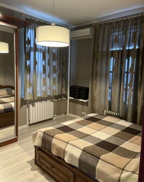 Квартира, 2-кімн., Харьков, Завод Малышева метро, Героев Харькова пр-т