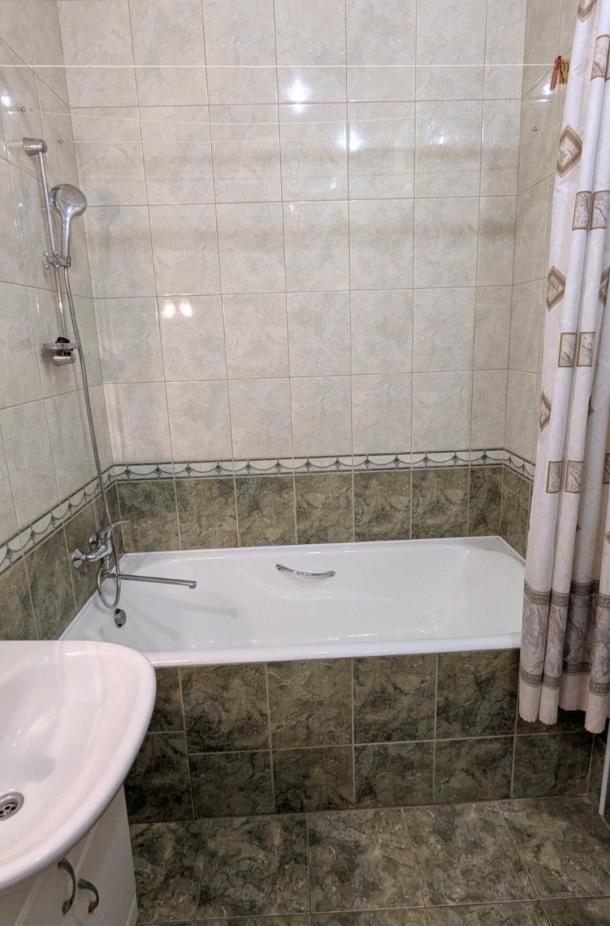 Квартира, 3-кімн., Харьков, Защитников Украины метро, Академика Павлова