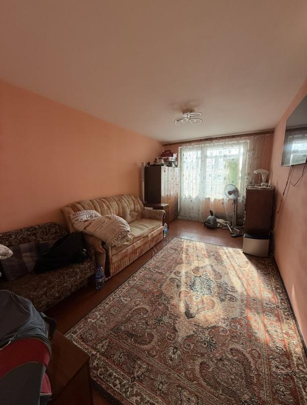 Квартира, 3-кімн., Харьков, 524м/р, Гвардейцев Широнинцев