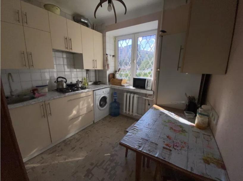 Квартира, 3-кімн., Харьков, Шатиловка, Крымская