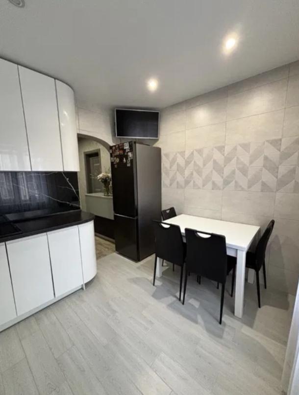 Квартира, 2-кімн., Клугино-Башкировка, Чугуевский район, Горишного