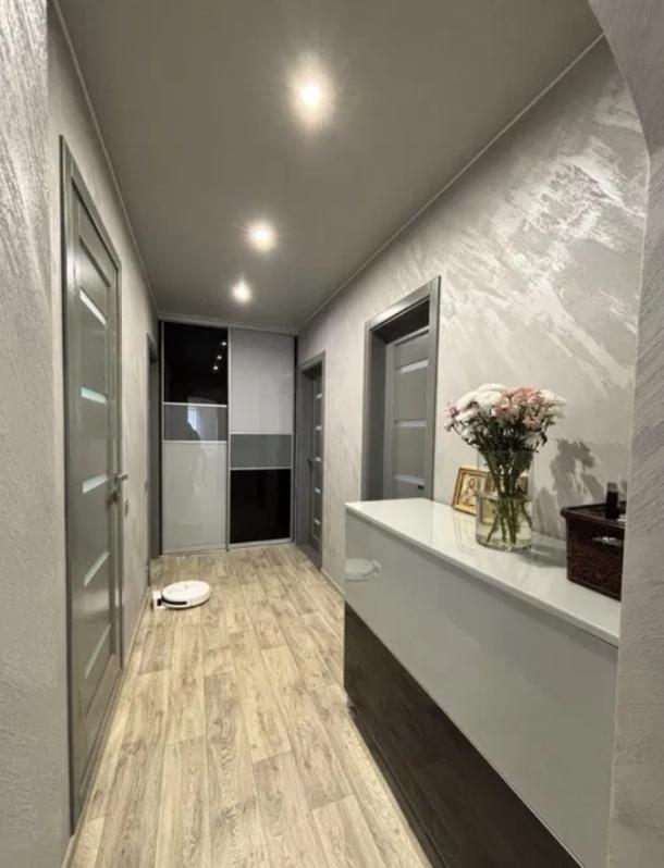 Квартира, 2-кімн., Клугино-Башкировка, Чугуевский район, Горишного