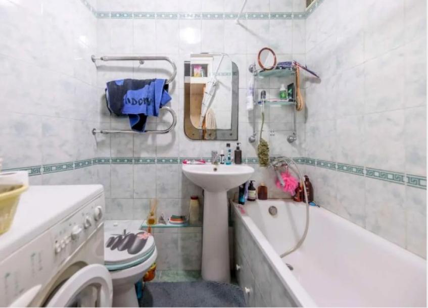 Квартира, 2-кімн., Харьков, 607м/р, Непокоренных (Героев Труда)