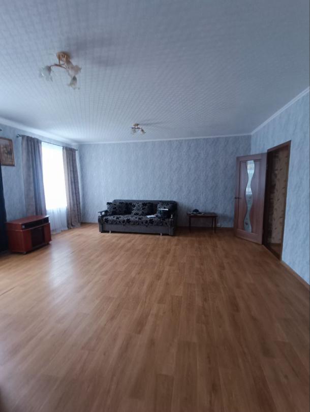 Квартира, 3-кімн., Харьков, ХТЗ, Александровский пр.