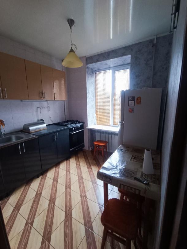 Квартира, 3-кімн., Харьков, ХТЗ, Александровский пр.