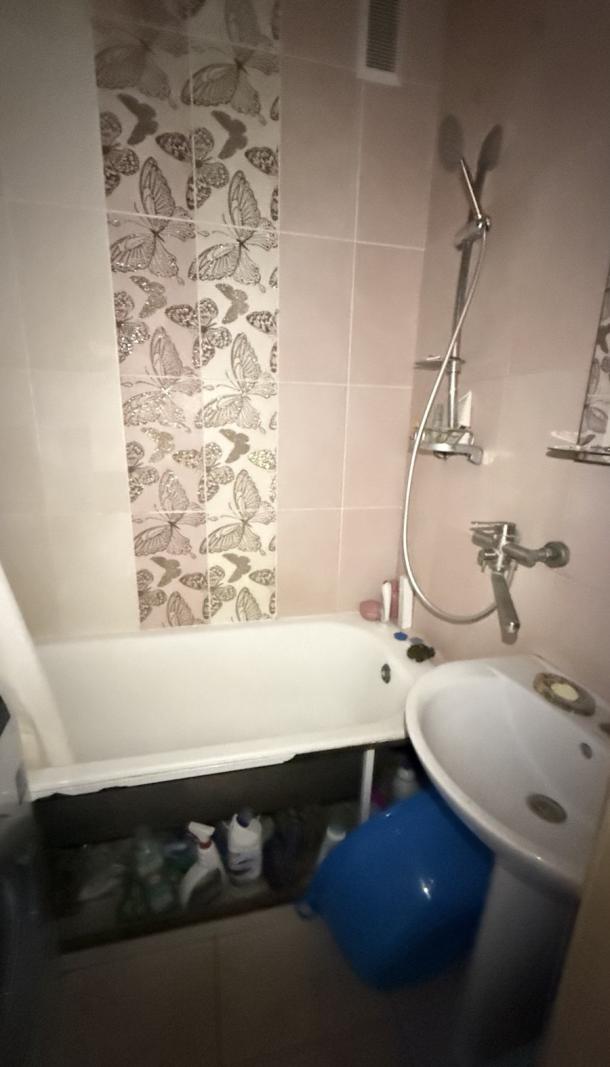 Квартира, 3-кімн., Харьков, ХТЗ, Индустриальный просп. (Фрунзе проспект)