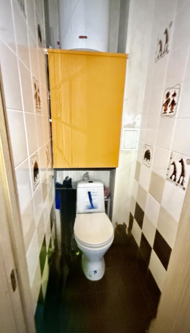 Квартира, 3-кімн., Харьков, ХТЗ, Индустриальный просп. (Фрунзе проспект)