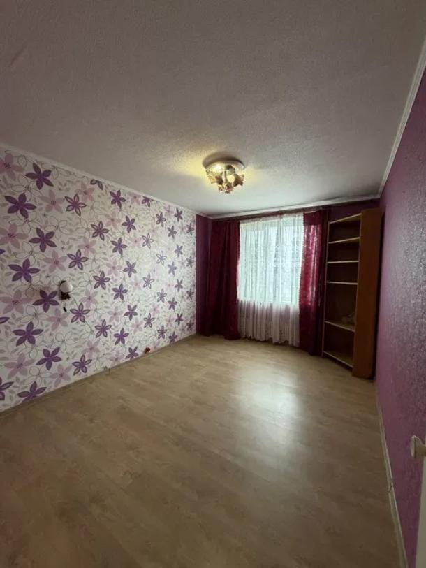 Квартира, 3-кімн., Харьков, 520м/р, Валентиновская