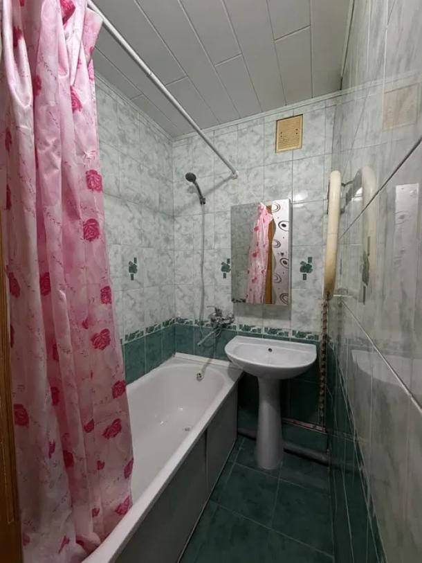 Квартира, 3-кімн., Харьков, 520м/р, Валентиновская