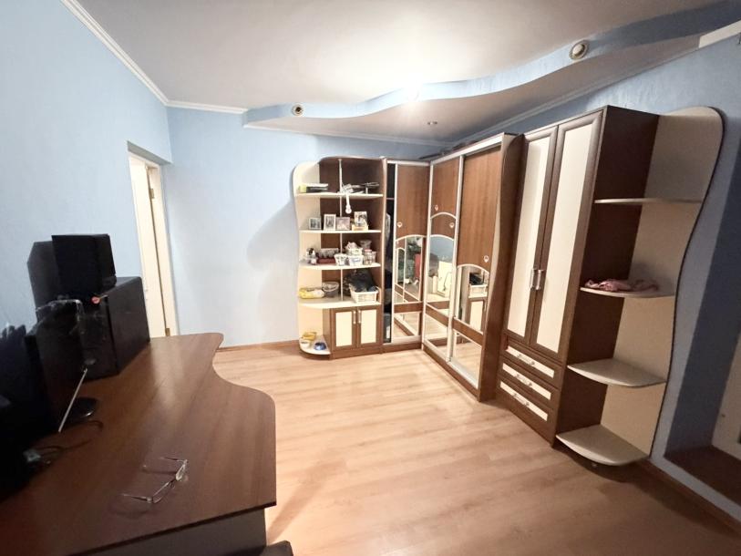 Квартира, 2-кімн., Харьков, 626м/р, Велозаводская