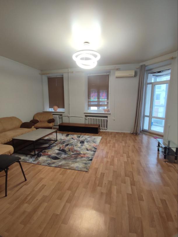 Квартира, 4-кімн., Харьков, Центр, Сумская