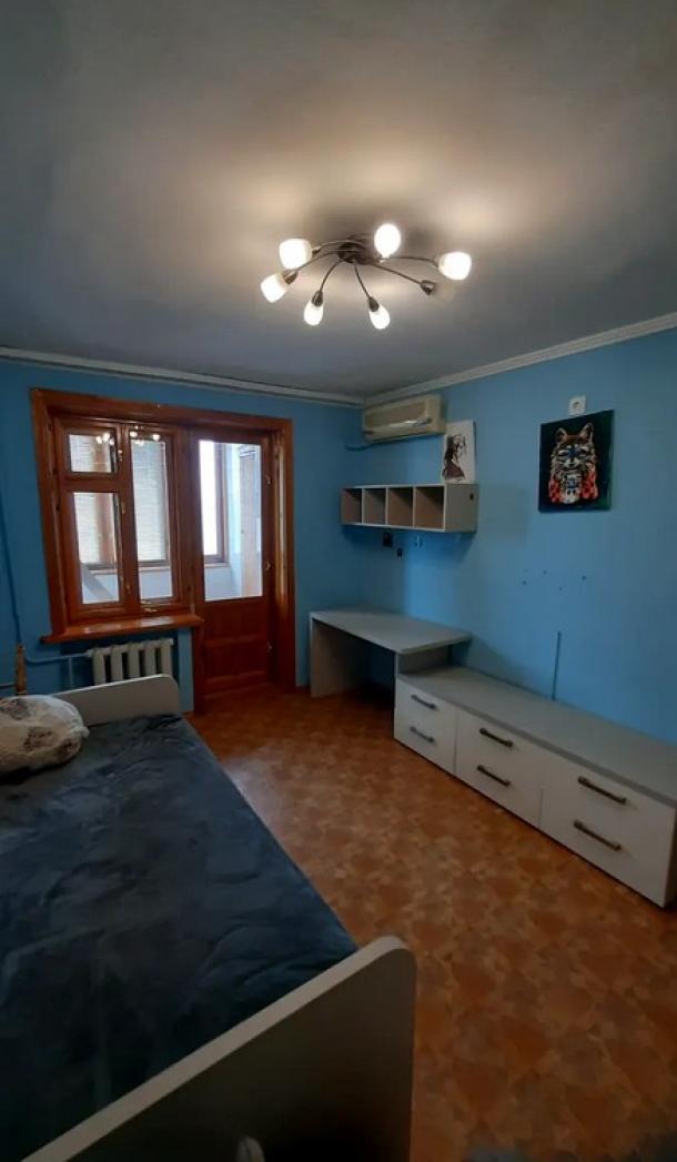 Квартира, 2-кімн., Харьков, ХТЗ, Индустриальный просп. (Фрунзе проспект)