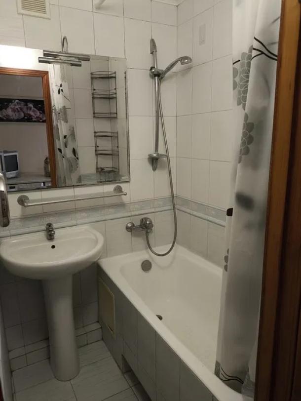 Квартира, 2-кімн., Харьков, Масельского метро, Героев Харькова пр-т