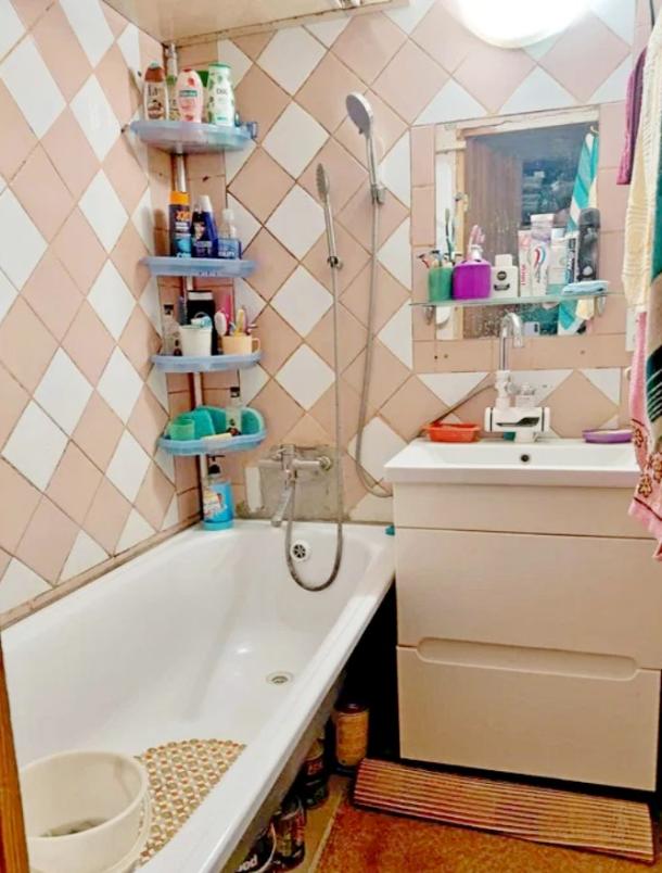 Квартира, 3-кімн., Харьков, Рогань жилмассив, Луи Пастера