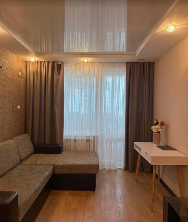 Квартира, 3-кімн., Харьков, 533м/р, Светлая