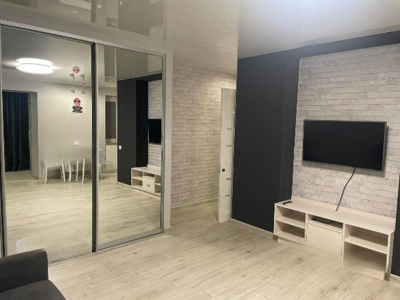 Квартира, 1-кімн., Харьков, Павлово Поле, Космонавтов