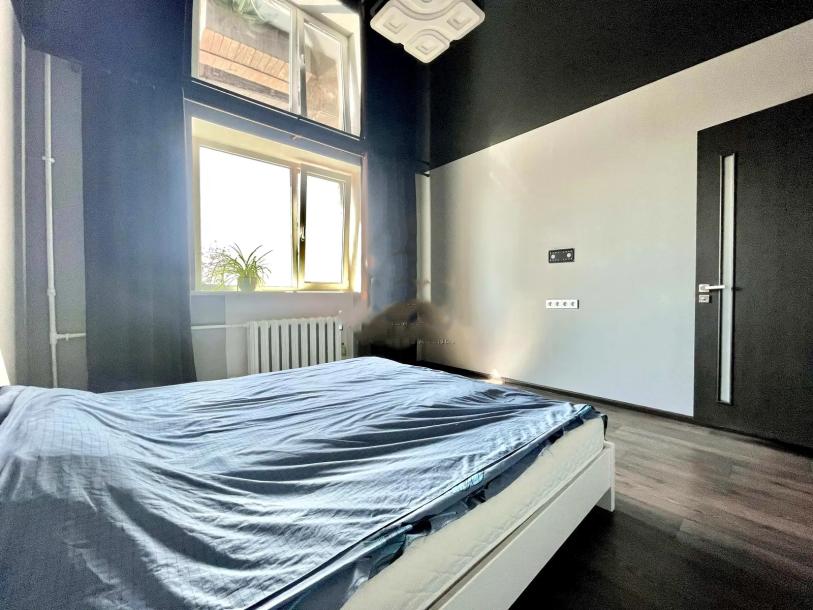 Квартира, 3-кімн., Харьков, Холодная Гора, Кашубы