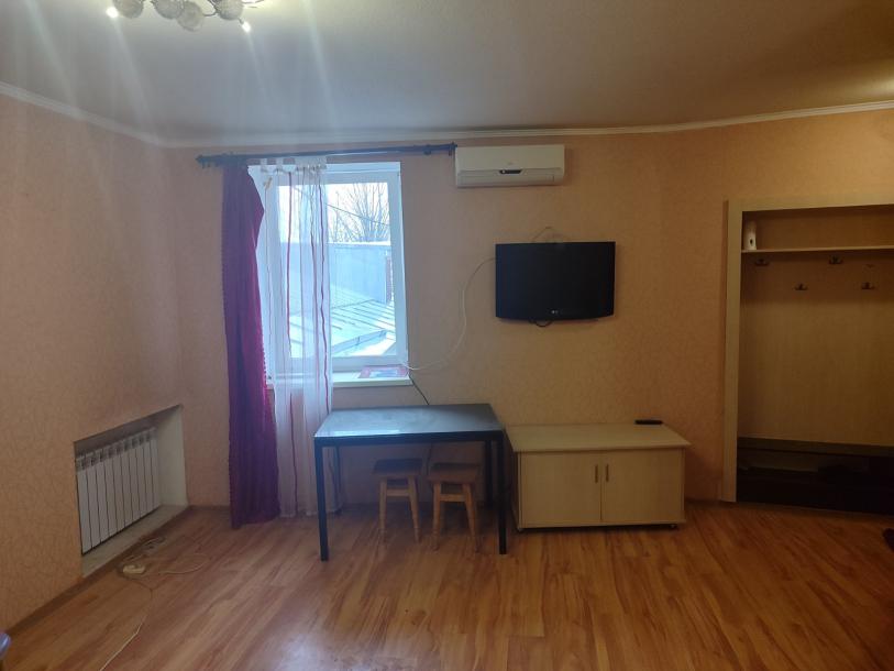 Квартира, 1-кімн., Харьков, Гагарина метро , Героев Небесной Сотни пл. (Руднева пл.)